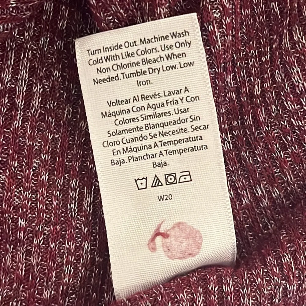 Time and Tru gorgeous purple crewneck sweater - Picture 11 of 11